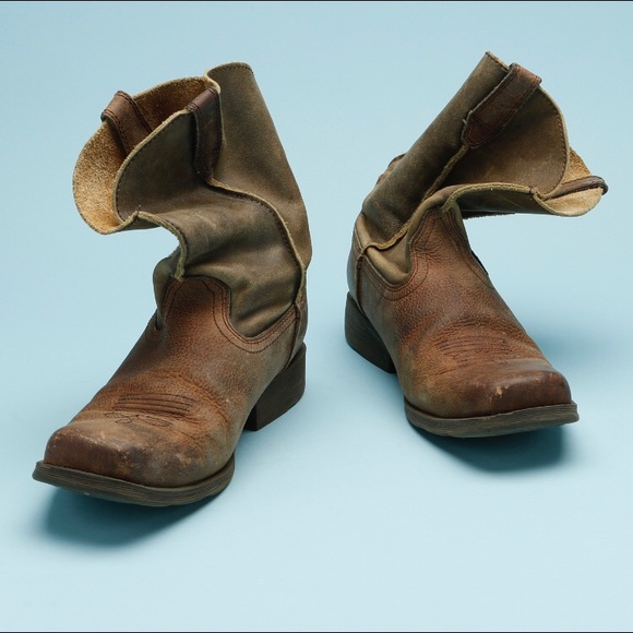 ariat women's rambler western cowboy boot